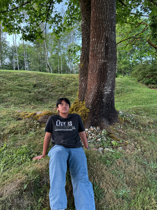‘To Live Is Christ’ Heavyweight T-shirt